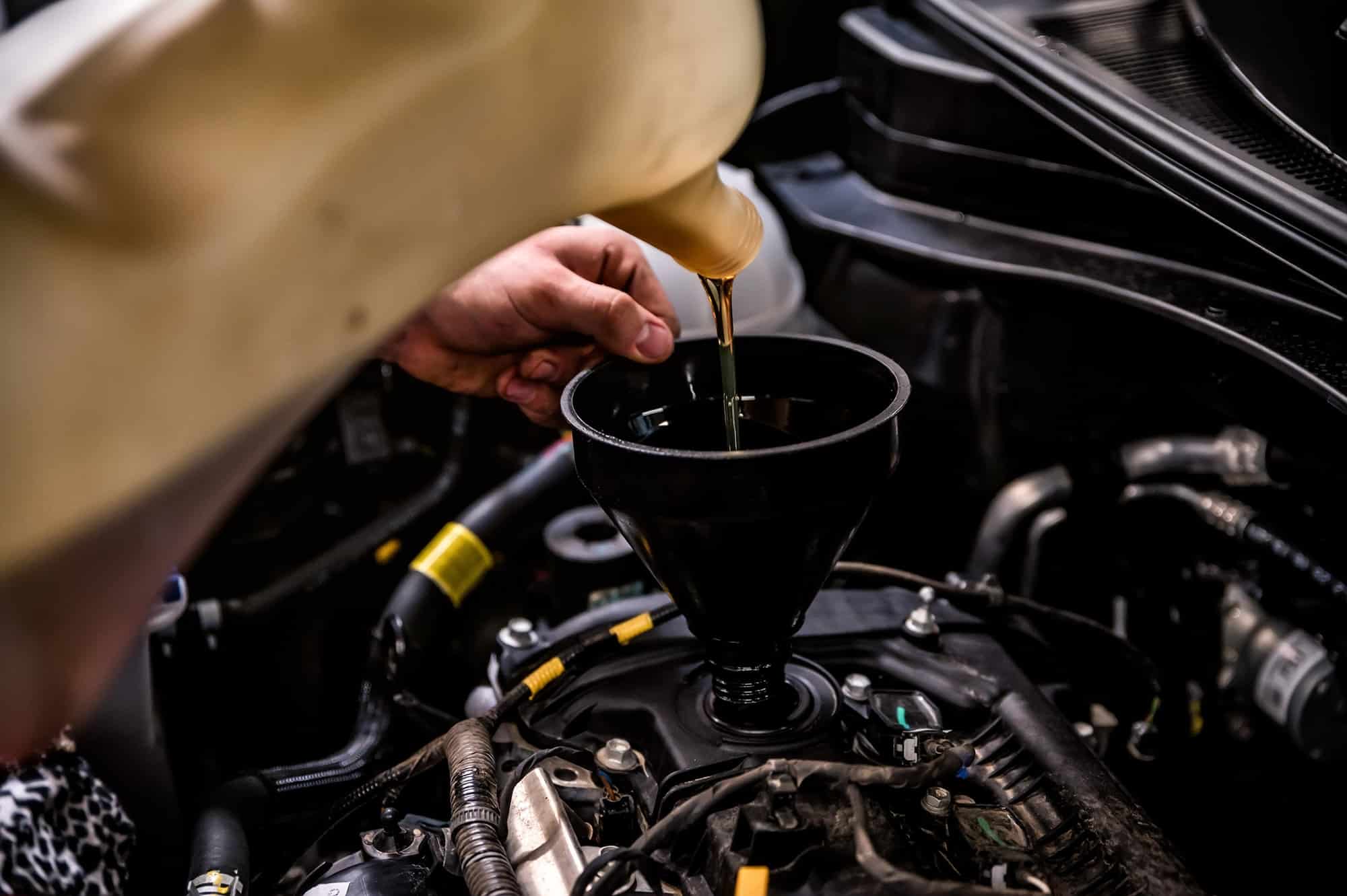 Top 3 Signs It's Time for an Oil Change for Your Mercedes